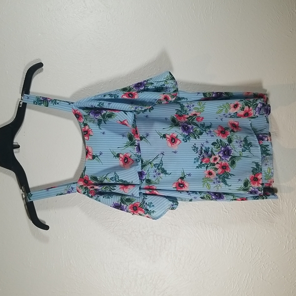 Charming Charlie Blouse with Straps and Off the Shoulder sleeves - Picture 7 of 8